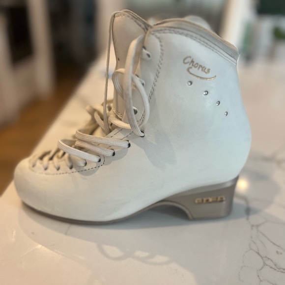 Edea chorus 240B boots only - Picture 3 of 9